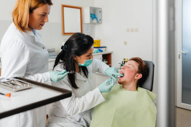 Best Emergency Tooth Extraction in Felton, DE